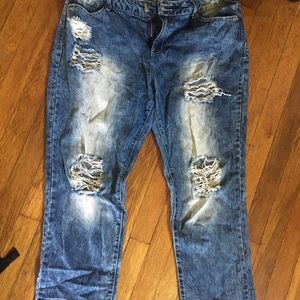 Distressed Boyfriend Jeans